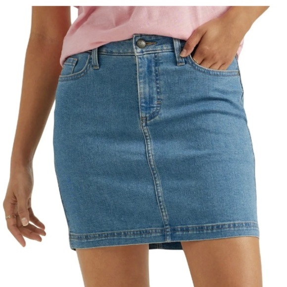 Lee® Women's Mid Rise Skort - Picture 1 of 8